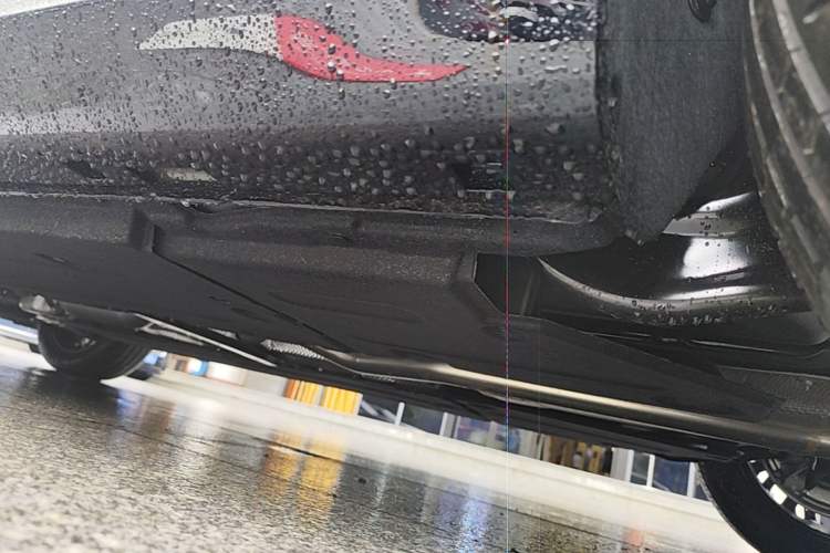 Used Hongqi H5 2025 2.0T Automatic Flag Edition – 500 000 Units Commemorative Version Chassis Rear Left