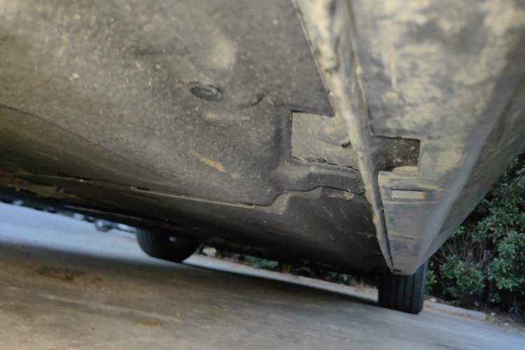 Used Hongqi H5 2025 2.0T Automatic Flagship 500 000th Unit Anniversary Edition Chassis Rear Right