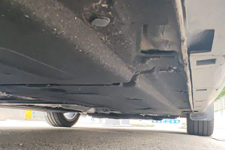 Used Hongqi H5 2025 1.5T DCT Xuan Ying Edition Chassis Rear Right