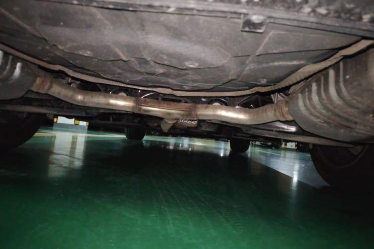 Used Hongqi H5 2025 1.5T DCT Qiyun 500 000th Unit Commemorative Edition Chassis Rear