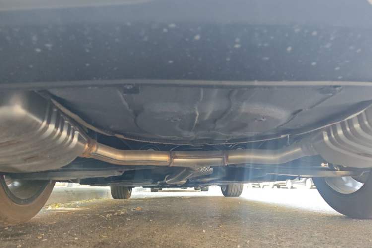 Used Hongqi H5 2025 1.5T DCT Xuan Ying Edition Chassis Rear