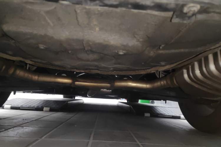 Used Hongqi H5 2025 2.0T Automatic Flag Edition – 500 000 Units Commemorative Version Chassis Rear