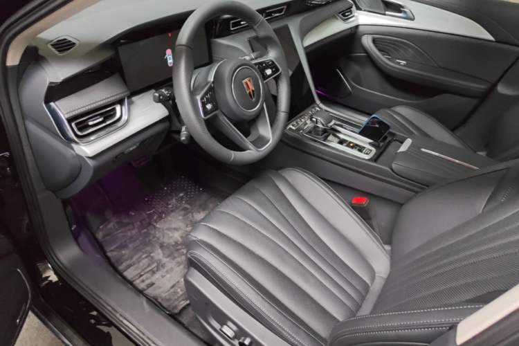 Used Hongqi H5 2025 2.0T Automatic Flagship 500 000th Unit Anniversary Edition Driver Seat