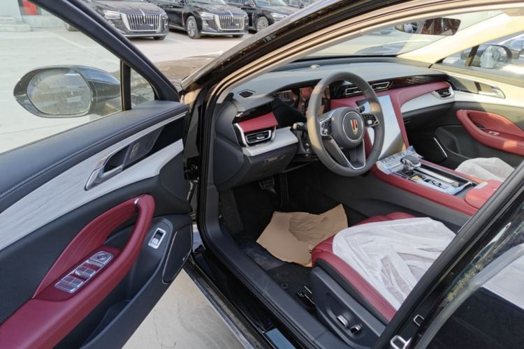 Used Hongqi H5 2025 2.0T Automatic Flag Edition – 500 000 Units Commemorative Version Driver Seat