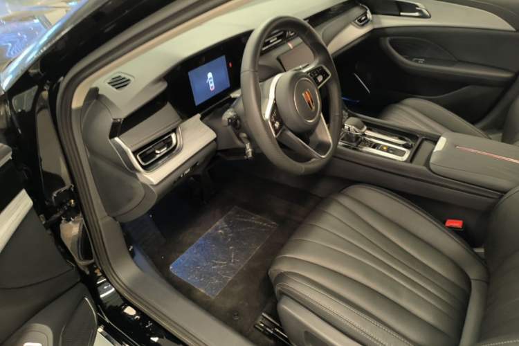 Used Hongqi H5 2025 1.5T DCT Qiyun 500 000th Unit Commemorative Edition Driver Seat