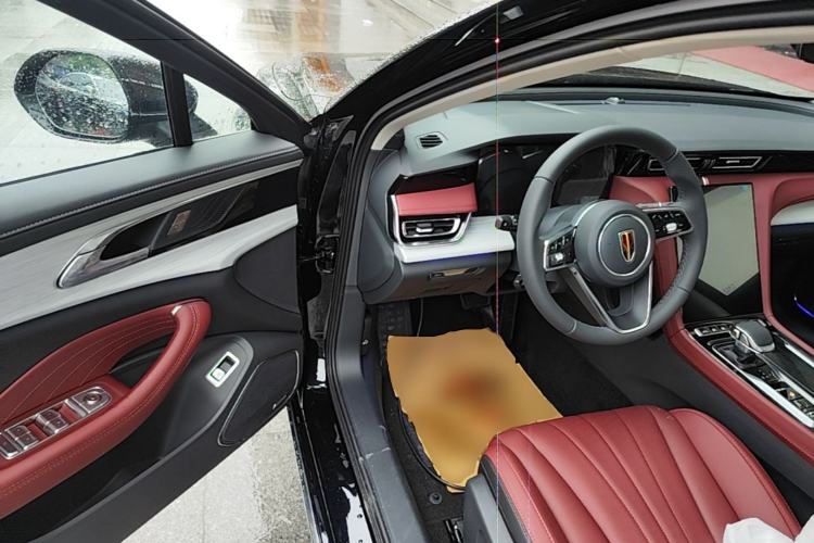 Used Hongqi H5 2025 2.0T Automatic Flag Edition – 500 000 Units Commemorative Version Driver Seat