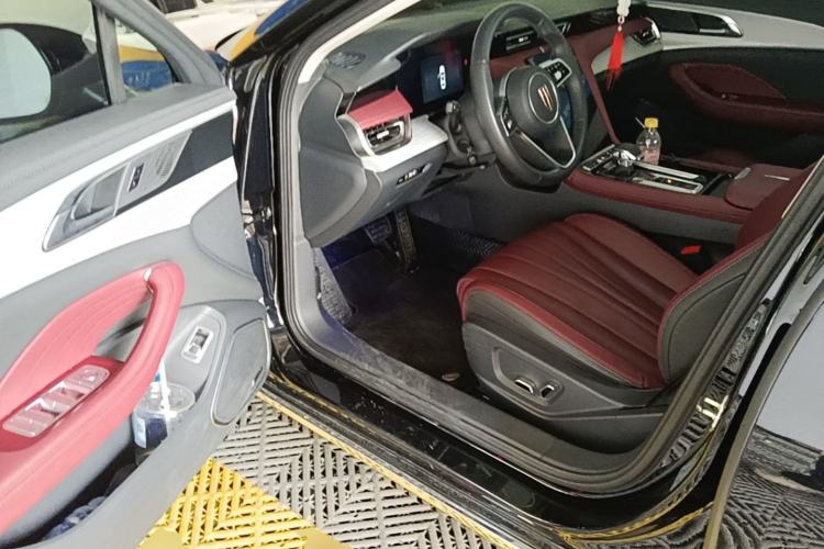 Used Hongqi H5 2025 1.5T DCT Qiyun 500 000th Unit Commemorative Edition Driver Seat