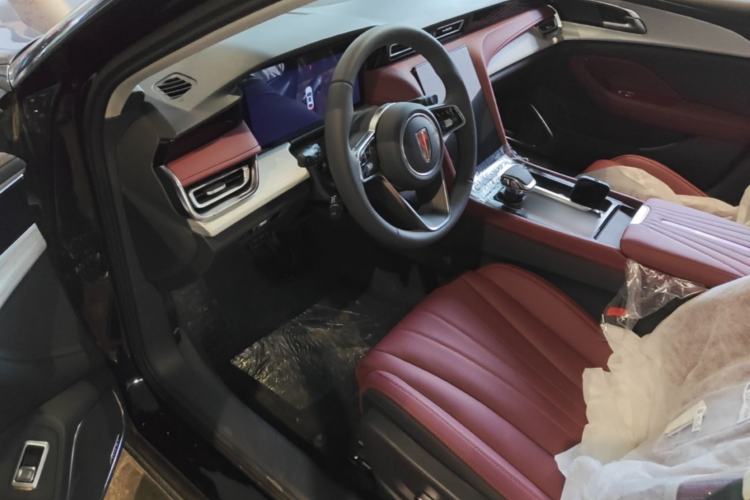 Used Hongqi H5 2025 2.0T Automatic Flagship 500 000th Unit Anniversary Edition Driver Seat