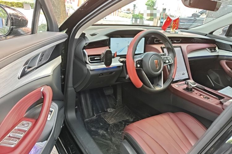 Used Hongqi H5 2025 2.0T Automatic Flag Edition – 500 000 Units Commemorative Version Driver Seat
