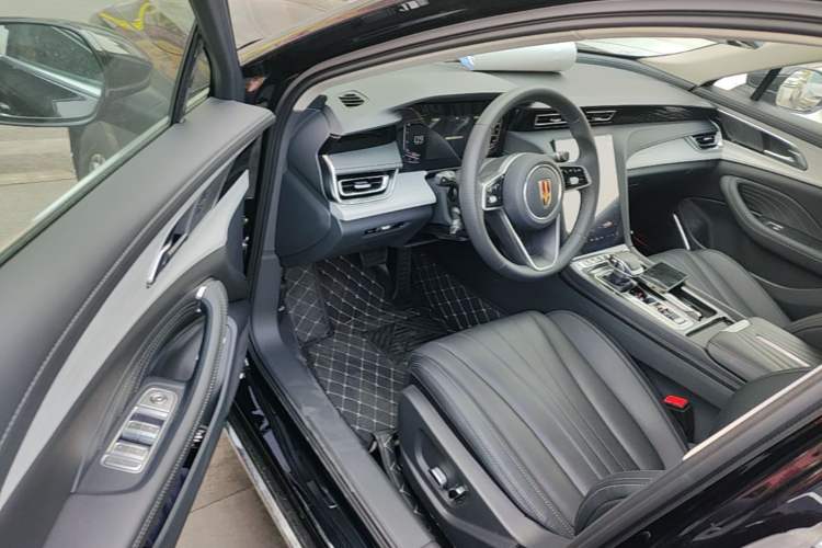 Used Hongqi H5 2025 1.5T DCT Qiyun 500 000th Unit Commemorative Edition Driver Seat