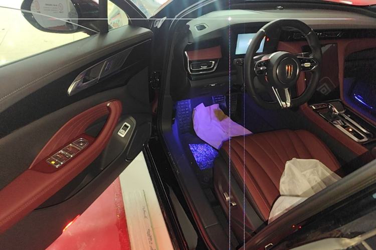 Used Hongqi H5 2025 1.5T DCT Xuan Ying Edition Driver Seat