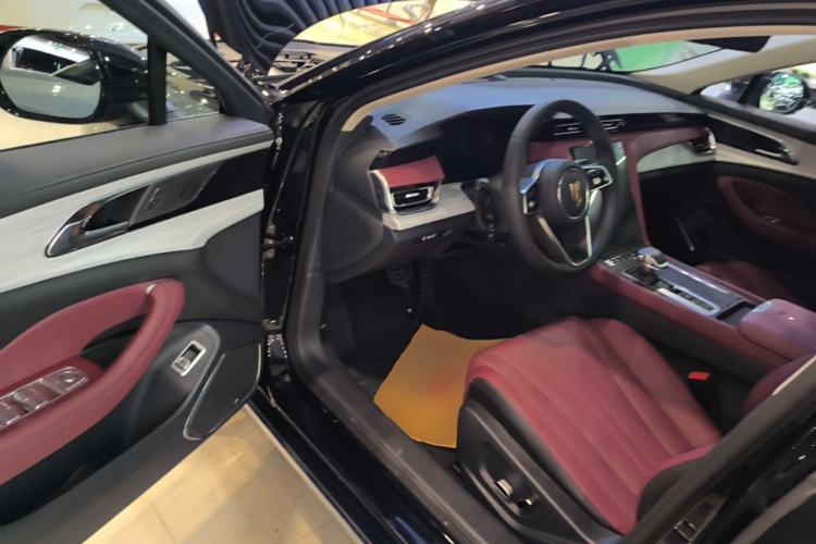 Used Hongqi H5 2025 1.5T DCT Qiyun 500 000th Unit Commemorative Edition Driver Seat