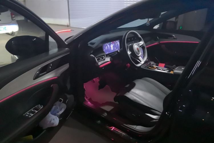 Used Hongqi H5 2025 2.0T Automatic Xuan Ying Edition Driver Seat