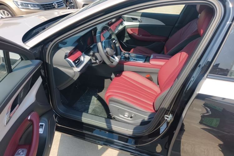 Used Hongqi H5 2025 2.0T Automatic Xuan Ying Edition Driver Seat