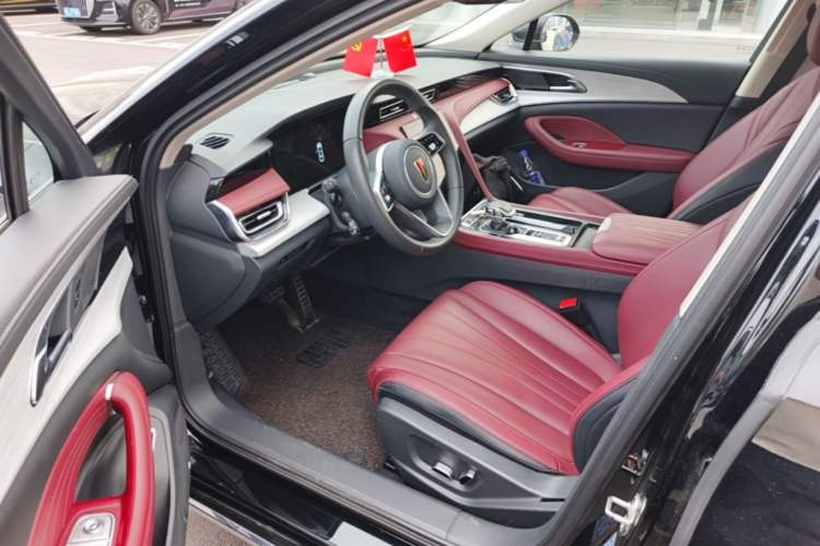 Used Hongqi H5 2025 2.0T Automatic Flag Edition – 500 000 Units Commemorative Version Driver Seat