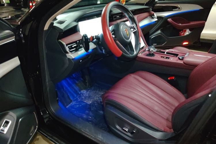 Used Hongqi H5 2025 2.0T Automatic Flag Edition – 500 000 Units Commemorative Version Driver Seat