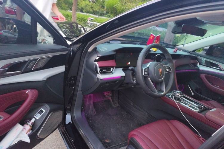 Used Hongqi H5 2025 2.0T Automatic Flag Edition – 500 000 Units Commemorative Version Driver Seat
