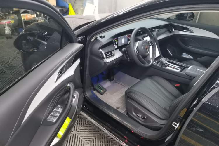 Used Hongqi H5 2025 1.5T DCT Qiyun 500 000th Unit Commemorative Edition Driver Seat