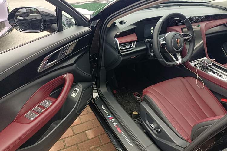 Used Hongqi H5 2025 Model 1.5T DCT Xuan Ying 2 Million Units Commemorative Edition Driver Seat
