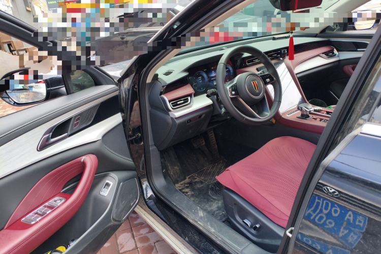 Used Hongqi H5 2025 2.0T Automatic Flag Edition – 500 000 Units Commemorative Version Driver Seat