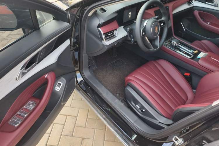 Used Hongqi H5 2025 1.5T DCT Qiyun 500 000th Unit Commemorative Edition Driver Seat