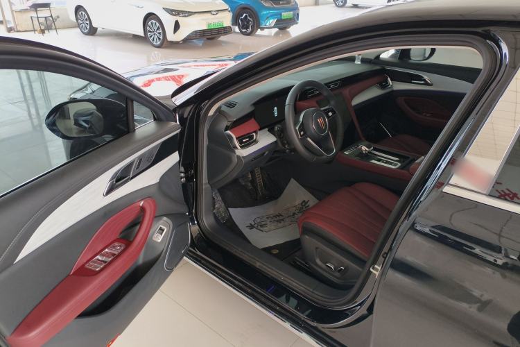 Used Hongqi H5 2025 2.0T Automatic Flag Edition – 500 000 Units Commemorative Version Driver Seat