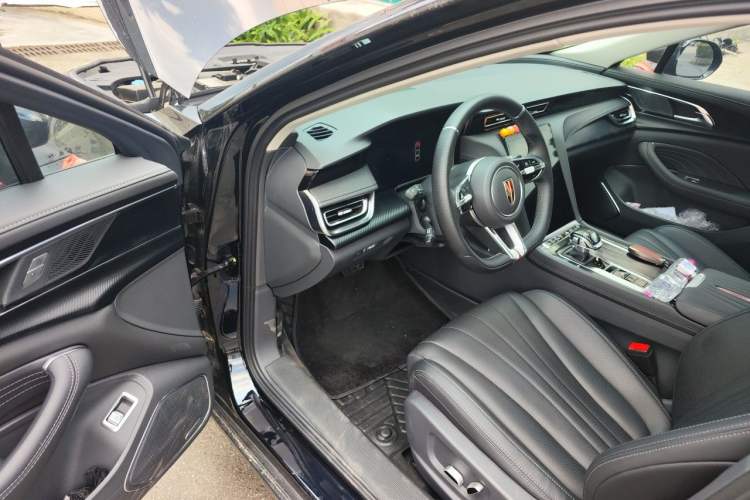 Used Hongqi H5 2025 1.5T DCT Xuan Ying Edition Driver Seat