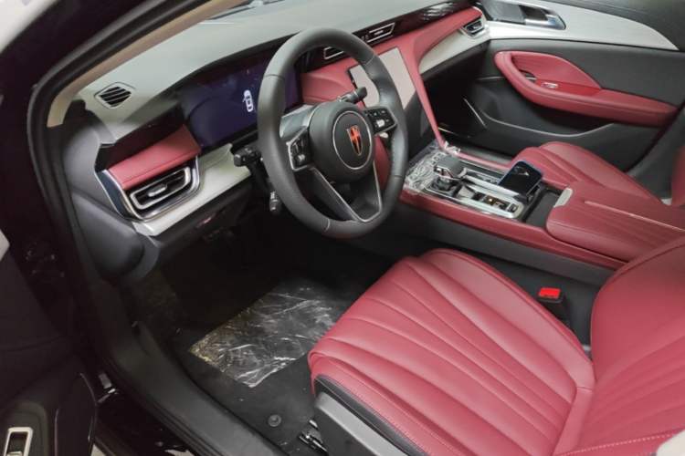 Used Hongqi H5 2025 2.0T Automatic Flagship 500 000th Unit Anniversary Edition Driver Seat