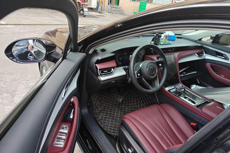 Used Hongqi H5 2025 1.5T DCT Qiyun 500 000th Unit Commemorative Edition Driver Seat