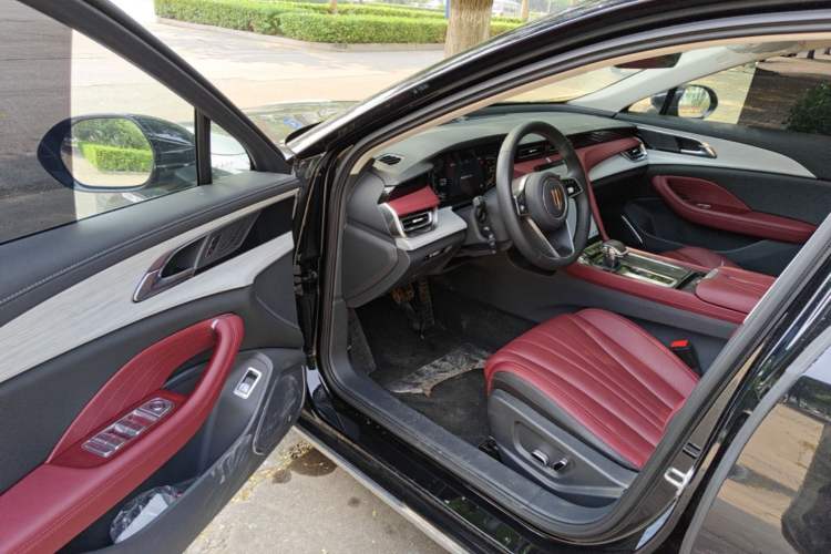 Used Hongqi H5 2025 1.5T DCT Qiyun 500 000th Unit Commemorative Edition Driver Seat