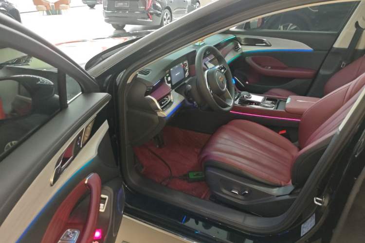 Used Hongqi H5 2025 1.5T DCT Qiyun 500 000th Unit Commemorative Edition Driver Seat