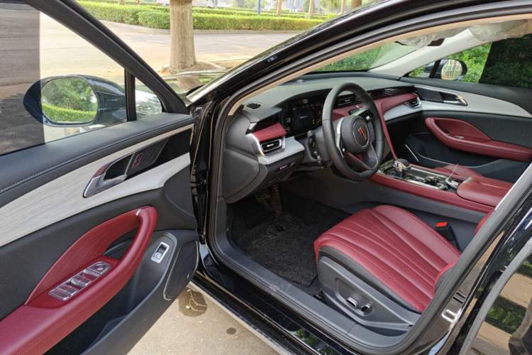 Used Hongqi H5 2025 1.5T DCT Qiyun 500 000th Unit Commemorative Edition Driver Seat