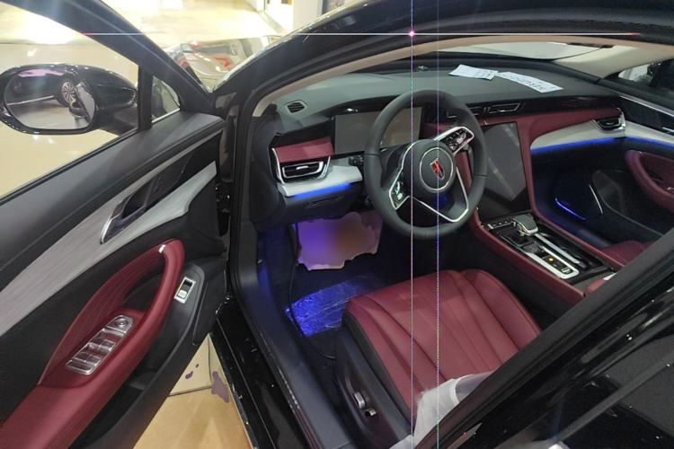 Used Hongqi H5 2025 2.0T Automatic Flag Edition – 500 000 Units Commemorative Version Driver Seat