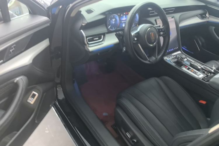 Used Hongqi H5 2025 2.0T Automatic Flag Edition – 500 000 Units Commemorative Version Driver Seat