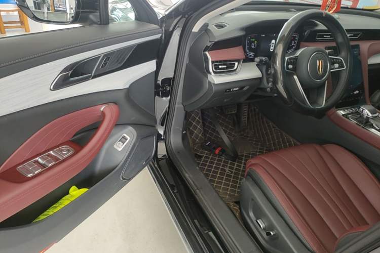Used Hongqi H5 2025 1.5T DCT Qiyun 500 000th Unit Commemorative Edition Driver Seat
