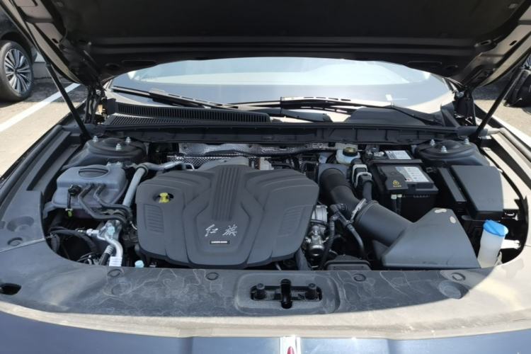 Used Hongqi H5 2025 2.0T Automatic Flag Edition – 500 000 Units Commemorative Version Engine Bay