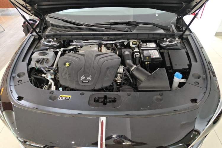 Used Hongqi H5 2025 2.0T Automatic Flag Edition – 500 000 Units Commemorative Version Engine Bay