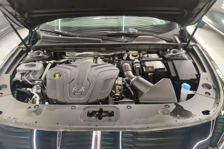 Used Hongqi H5 2025 2.0T Automatic Flag Edition – 500 000 Units Commemorative Version Engine Bay