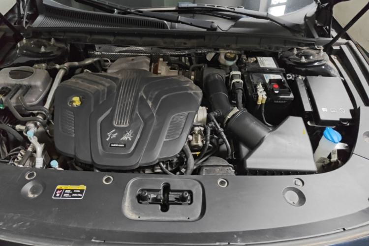 Used Hongqi H5 2025 2.0T Automatic Flag Edition – 500 000 Units Commemorative Version Engine Bay