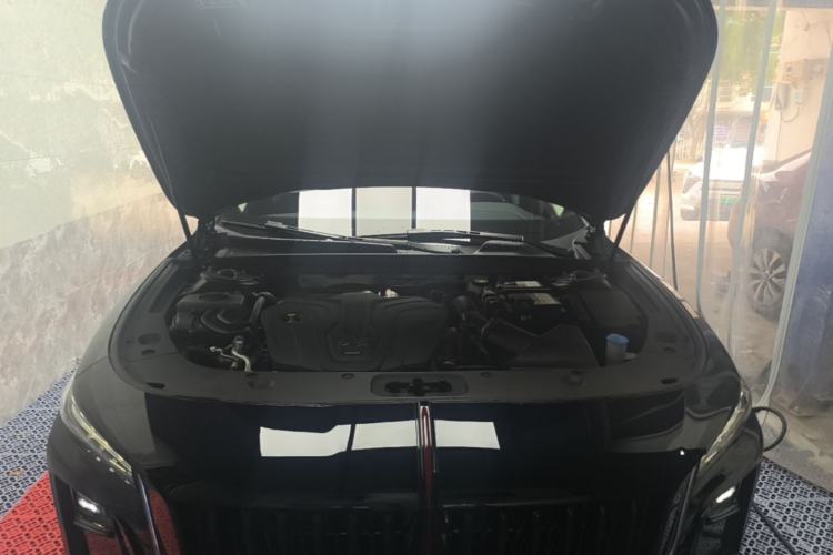 Used Hongqi H5 2025 Model 2.0T Automatic Xuan Ying 2 Million Units Commemorative Edition Engine Bay