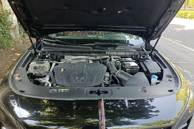 Used Hongqi H5 2025 2.0T Automatic Xuan Ying Edition Engine Bay