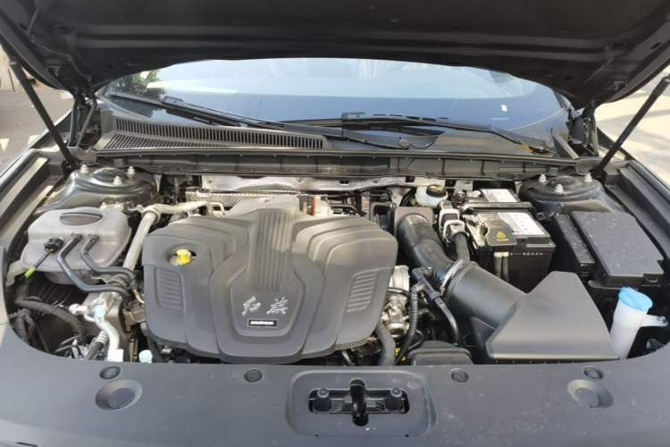 Used Hongqi H5 2025 Model 2.0T Automatic Xuan Ying 2 Million Units Commemorative Edition Engine Bay