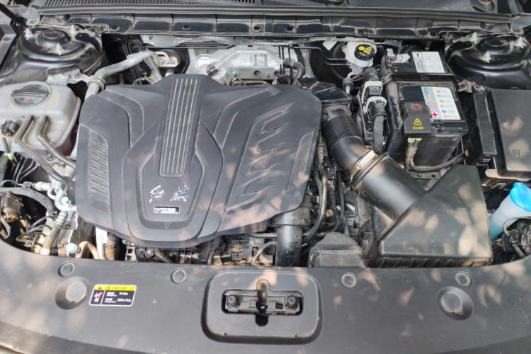 Used Hongqi H5 2025 1.5T DCT Qiyun 500 000th Unit Commemorative Edition Engine Bay