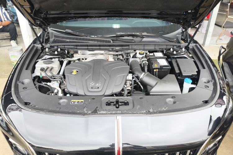 Used Hongqi H5 2025 2.0T Automatic Flag Edition – 500 000 Units Commemorative Version Engine Bay