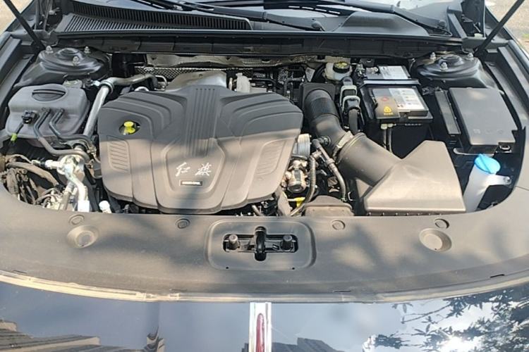 Used Hongqi H5 2025 2.0T Automatic Flag Edition – 500 000 Units Commemorative Version Engine Bay