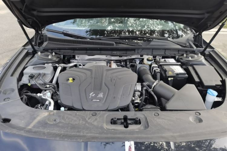 Used Hongqi H5 2025 2.0T Automatic Flag Edition – 500 000 Units Commemorative Version Engine Bay