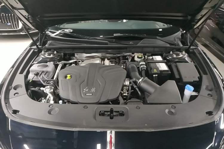 Used Hongqi H5 2025 2.0T Automatic Flag Edition – 500 000 Units Commemorative Version Engine Bay
