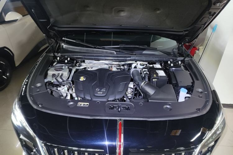 Used Hongqi H5 2025 2.0T Automatic Flag Edition – 500 000 Units Commemorative Version Engine Bay