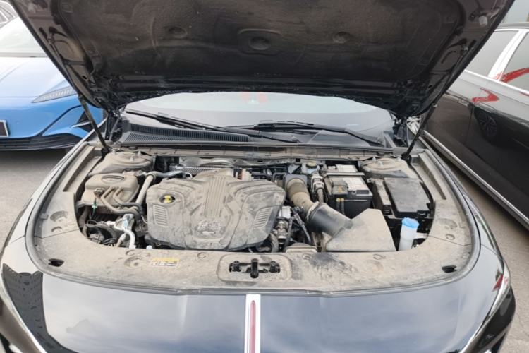 Used Hongqi H5 2025 2.0T Automatic Flag Edition – 500 000 Units Commemorative Version Engine Bay