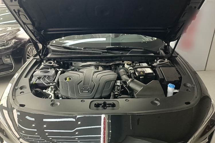 Used Hongqi H5 2025 2.0T Automatic Flag Edition – 500 000 Units Commemorative Version Engine Bay